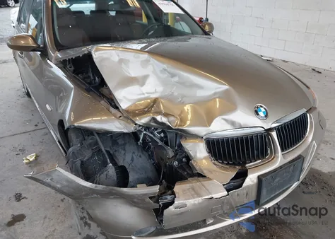 2007 BMW 328Xi z USA, uszkodzony, nr VIN WBAVT73597FZ36426